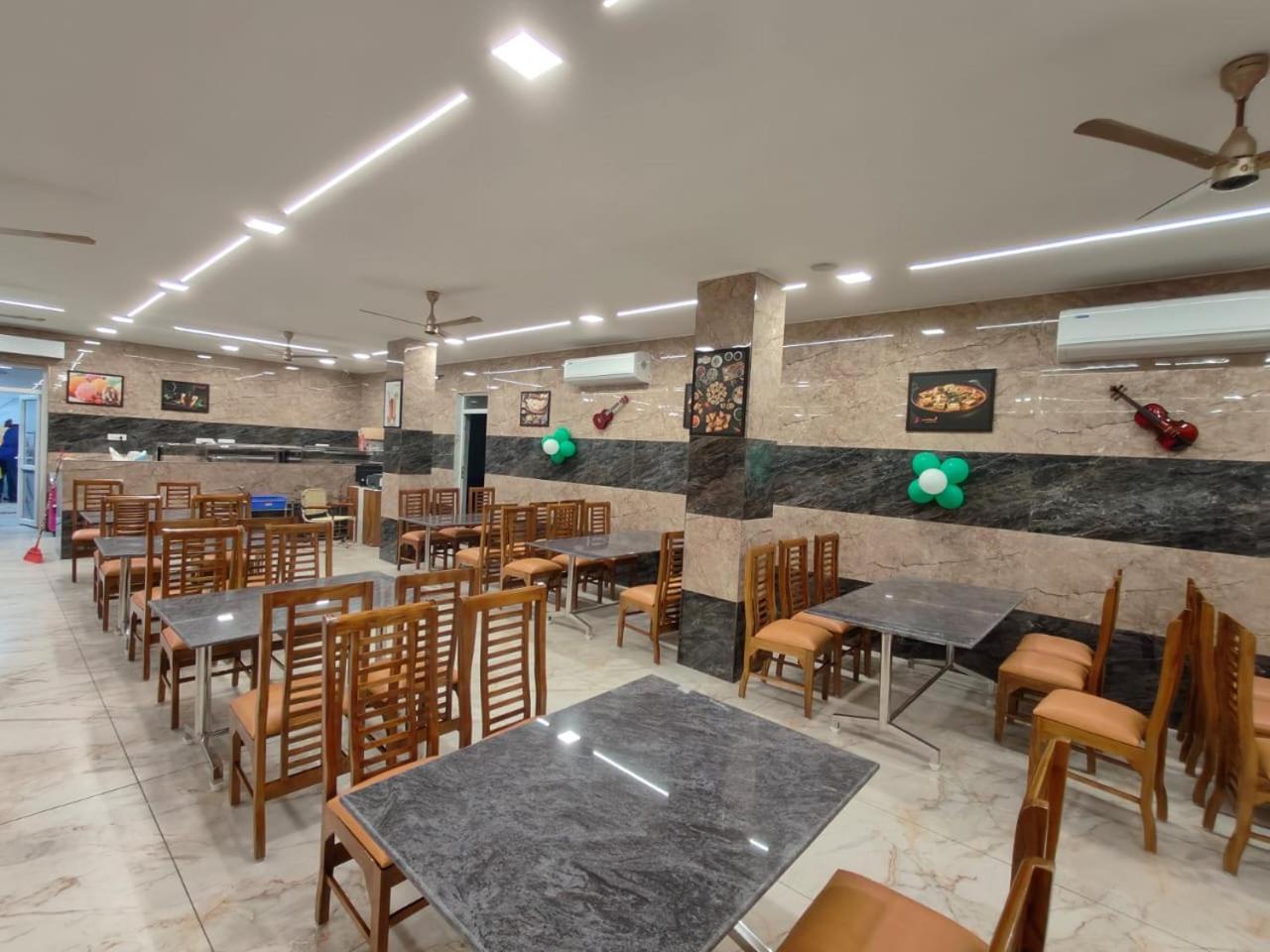 Grand Sangeetham Inn Tiruchchendūr Zewnętrze zdjęcie